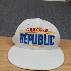 California Republic Hat Cap Snap Back White Blue Yellow Embroidered Bear Mens